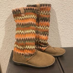 Keen fall color boots size 6.5 EU 37